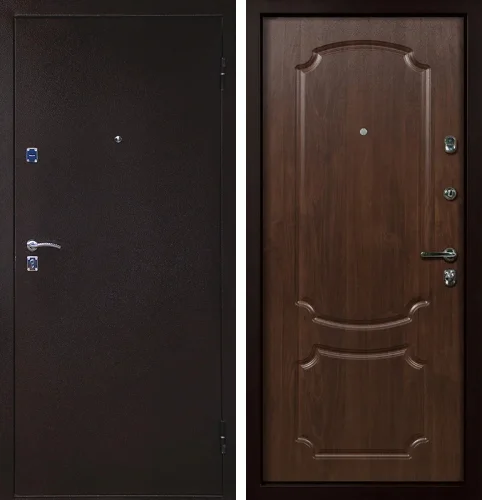 Обычная входная дверь в квартиру №4