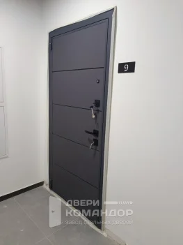 Входная дверь Liberty Престиж серый шёлк / белый ясень